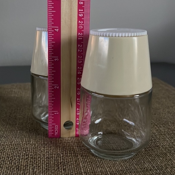 Vintage Gemco The Rangers Salt & Pepper Shakers Plastic Lid & Clear Glass Jar - Picture 6 of 6